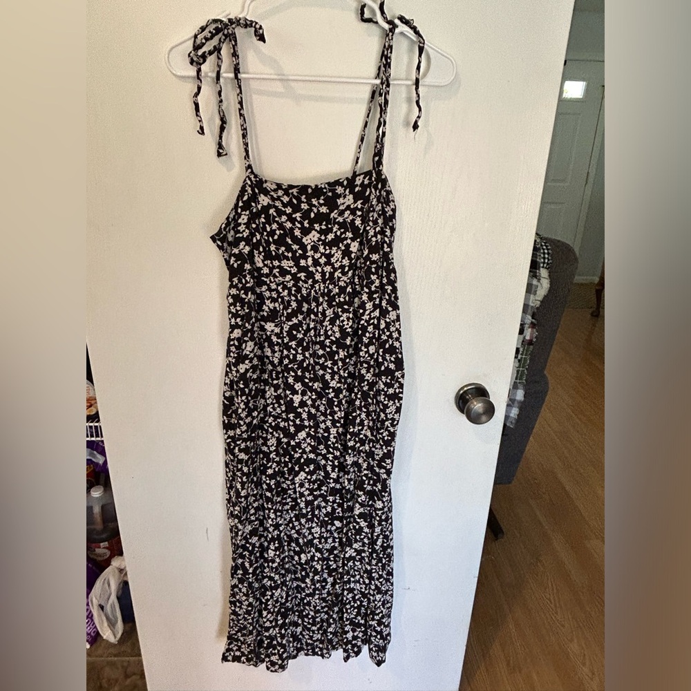 Old navy black and floral dress with tie shoulder straps